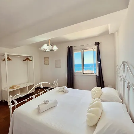 A Tirrazza * גיארדיני נאקסוס