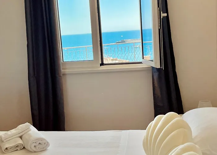 Appartamento A Tirrazza Giardini Naxos