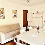 شقة A Tirrazza جيارديني ناكسوس