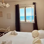 Lägenhet A Tirrazza Giardini Naxos