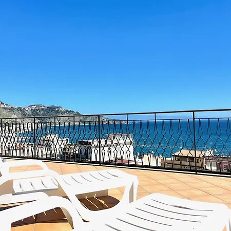 A Tirrazza * Giardini Naxos