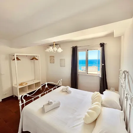 A Tirrazza Apartment